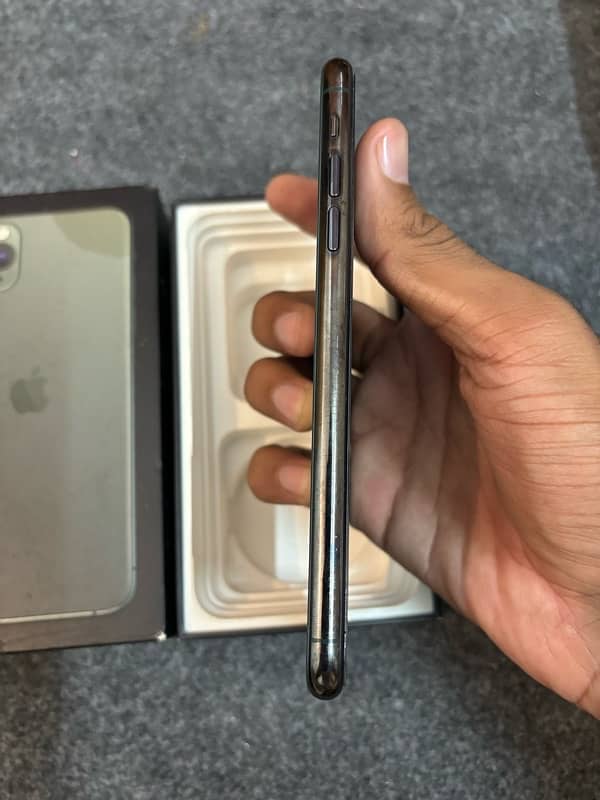 Iphone 11 pro max 256gb dual pta approved  original box 5