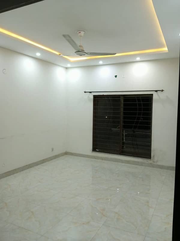 10 marla upper portion for rent in LDA AVENUE_1 8