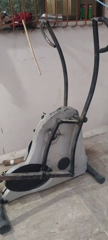 Elliptical For Sale in Used Condition 3