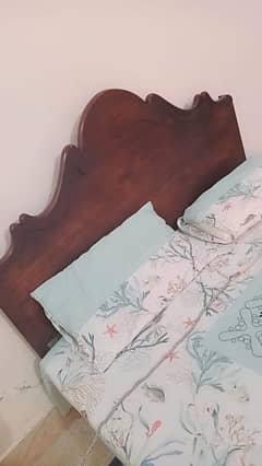 Wood Bed + Metress | Queen size | Good Condition