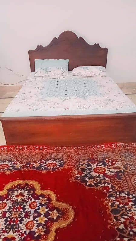 Wood Bed + Metress | Queen size | Good Condition 1