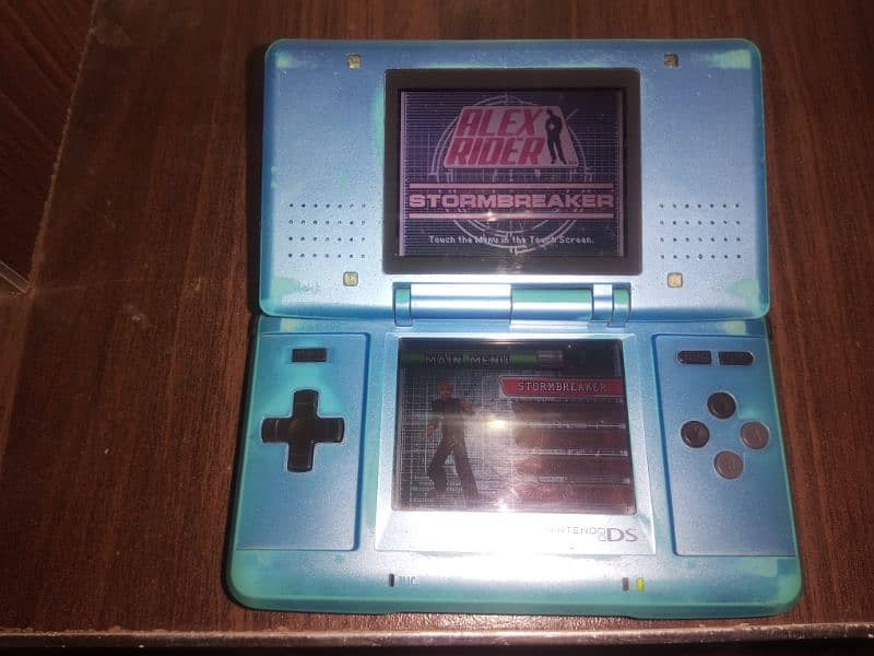 Nintendo Ds Lite And Original Ds 6