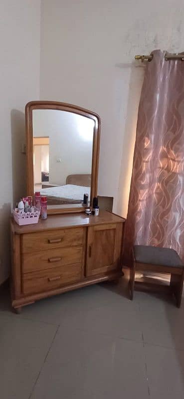 Dressing Table with Seater 1