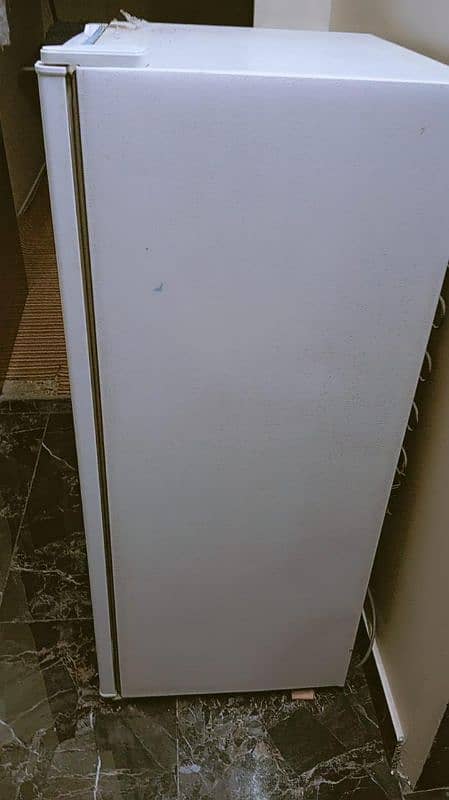 Dawlance Mini 1 door fridge 4