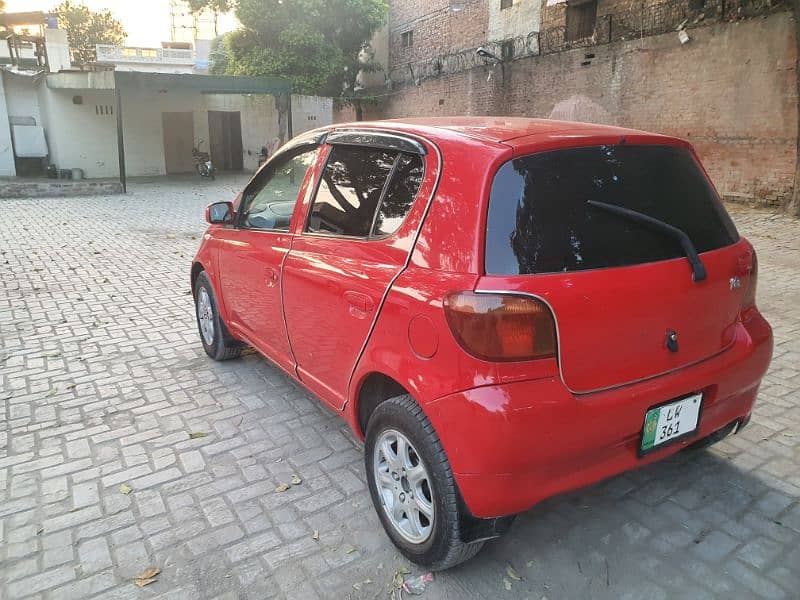 Toyota Vitz 2002 1