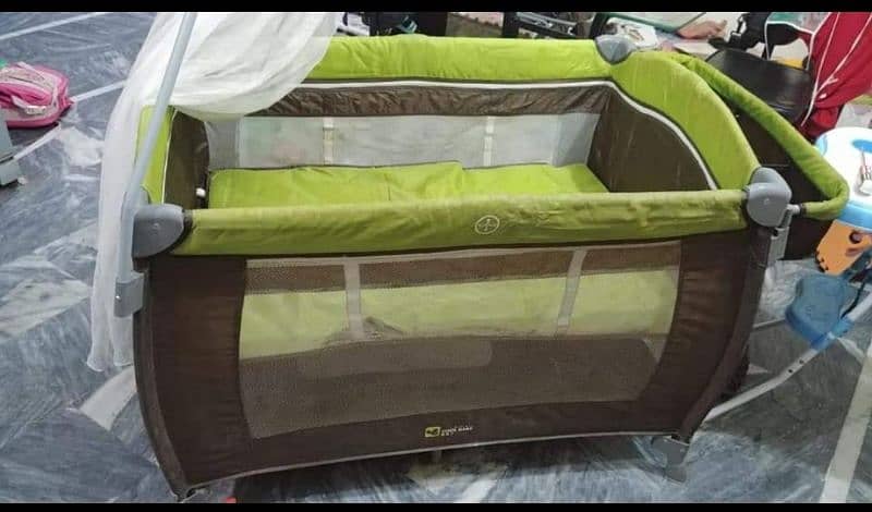 Baby cot and play pen/ baby foldable cot 2