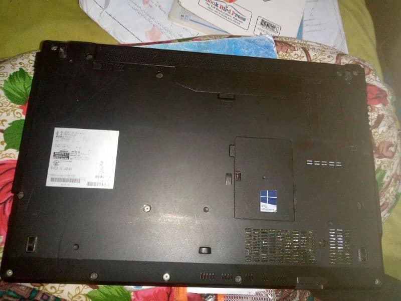 Fujitsu Laptop 4