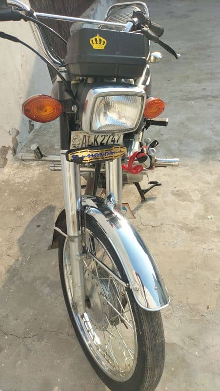 Honda 125 2022 model 03044305677 phon number 6