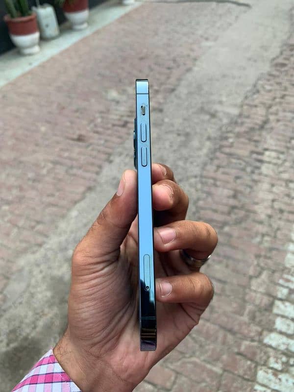 I phone 12pro 256gb blue colour 3