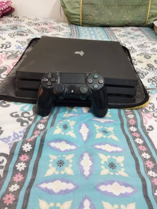 PS4 PRO UK Model 1TB 3