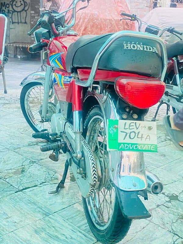 Honda CD70 3