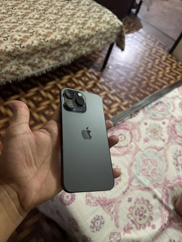 IPHONE 14 pro max black colour 3