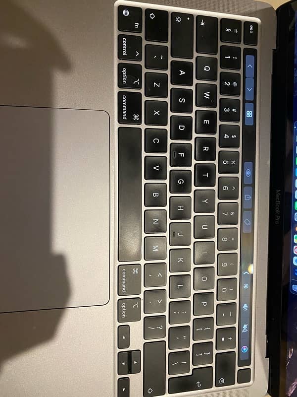 Macbook Pro M1 13 inch 16gb ram 11