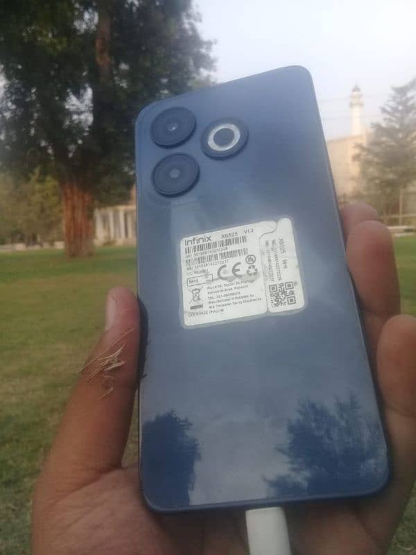 infinix smart 8 Pta prove for sale or exchange possible 1