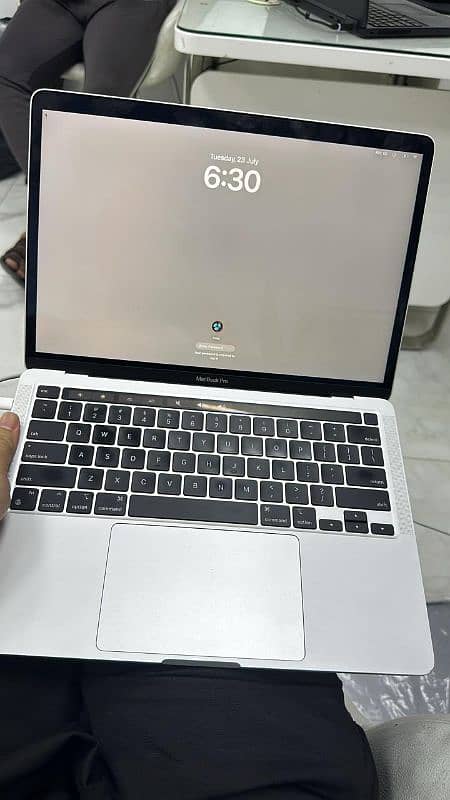 macbook pro M1 16/256. . . 16/512 excellent 0