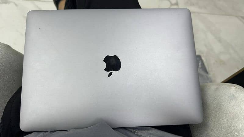 macbook pro M1 16/256. . . 16/512 excellent 2