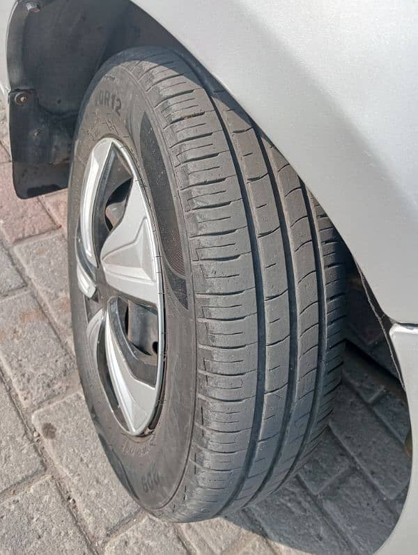 Suzuki Alto 2011 registered 2012 brand new tyre chhat pillar genuine 2