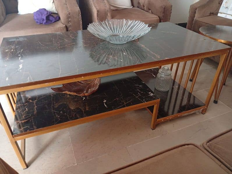 Center table for sale with 2 coffee table 1