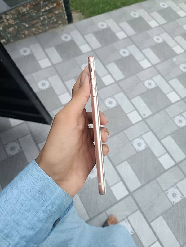 iphone 8 plus pta approved 64gb urgent sale 4