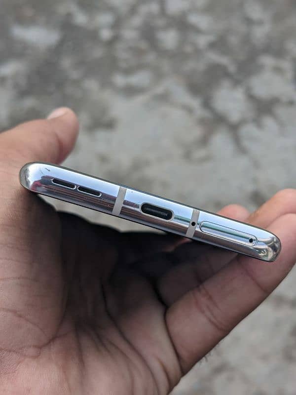 OnePlus 8 8+4gb with charger non pta 1