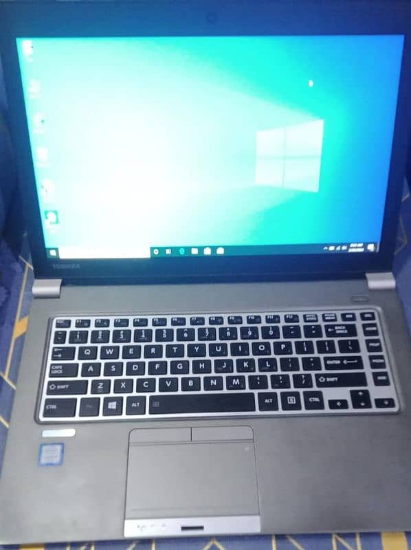 Thoshiba Ultrabook 7