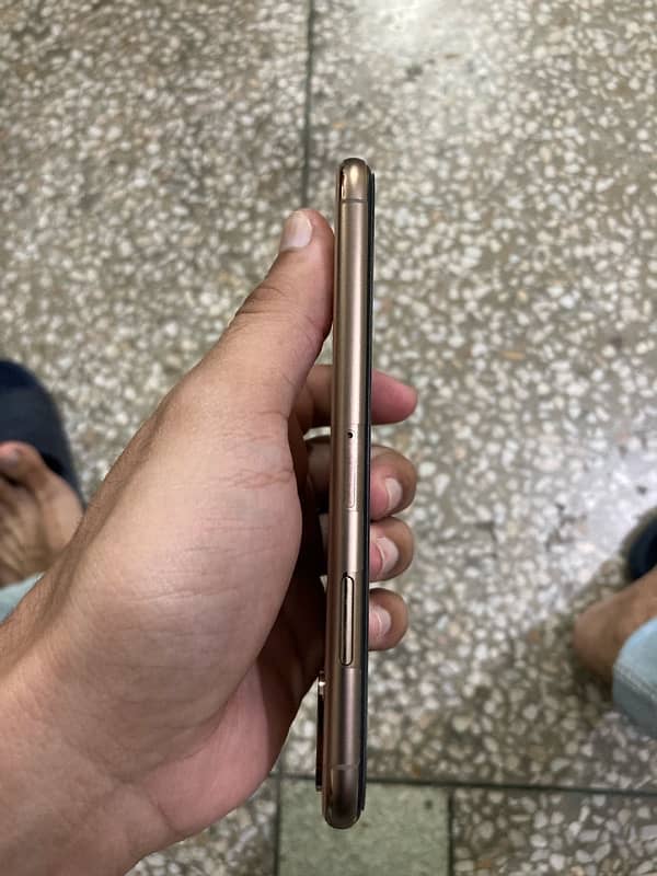 Iphone XS 256 GB PTA Approved 3