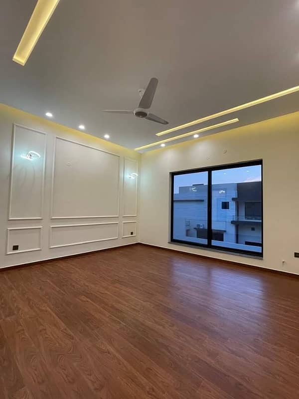 1 kanal house available for rent in Velencia housing society Lahore 7