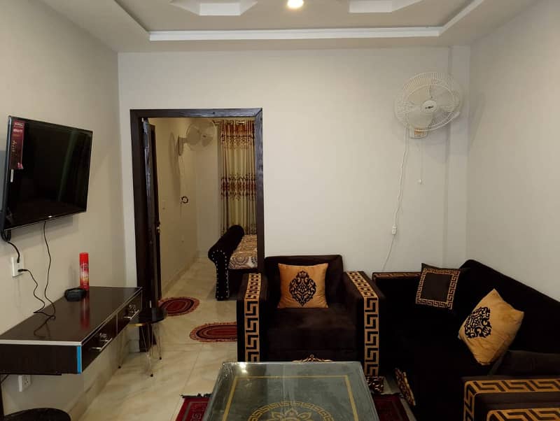 BRAND NEW 1 BED FURNISHED APPARTMENT AVALIABLE FOR SALE SECTOR F BLOCK TALHA BAHRIA TOWN LAHORE 6