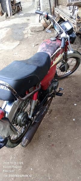 Honda cd70 2004 model karachi number 4