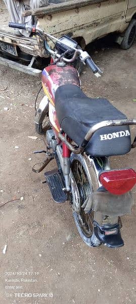 Honda cd70 2004 model karachi number 5