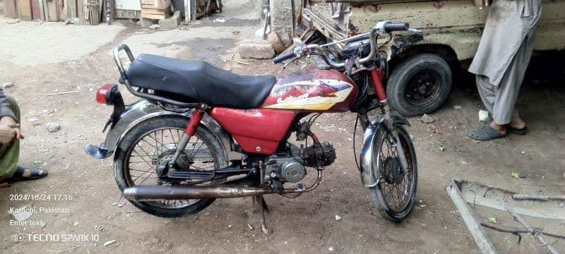 Honda cd70 2004 model karachi number 7