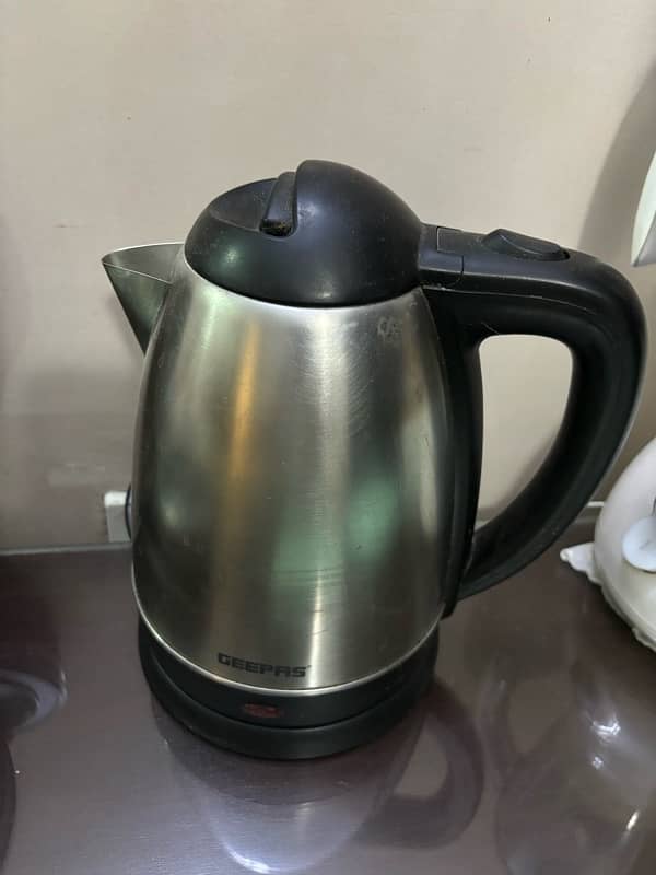 Geepas Standing fan, Electric Kettle 1.8 liters, Oil free egg maker 3