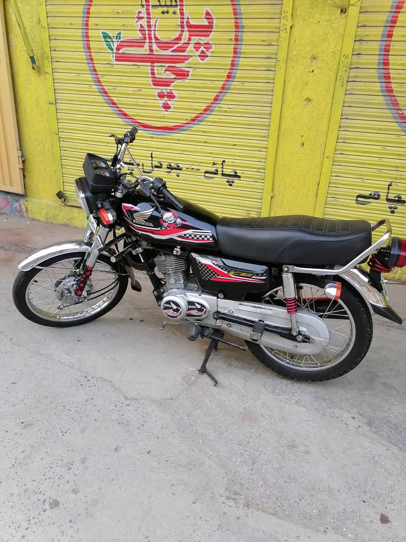 Honda 125 Bike Jehlum Num 1