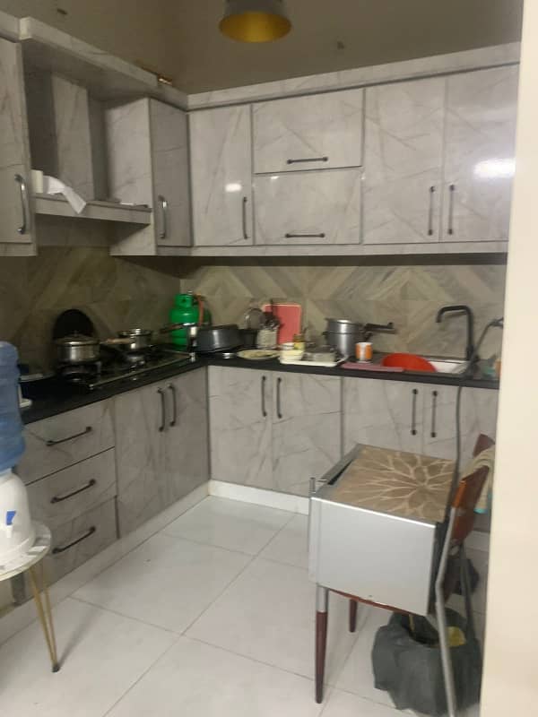 WELL MAINTAINED 3 BED DD PORTION AVAILABLE FOR RENT MAIN TARIQ ROAD 3