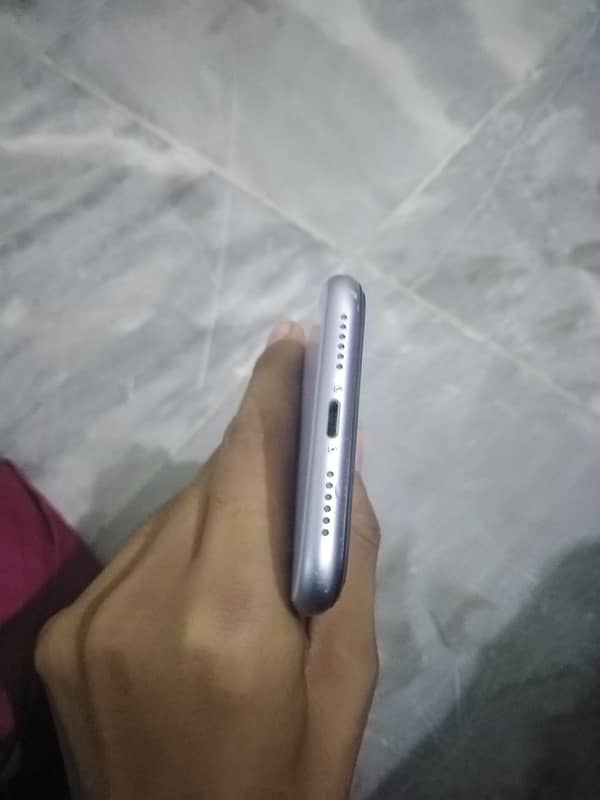 iPhone 11 1