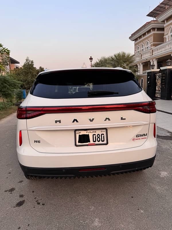 New Haval H6 1.5T August 2024 White Color with Burgundy Interior. 2