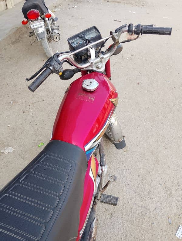 Honda 125 Hyderabad number 2019 k 10we maheenay ki hai 2