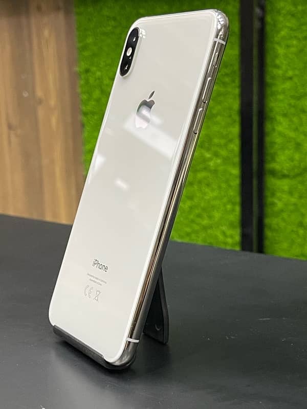 iphone xs max 2