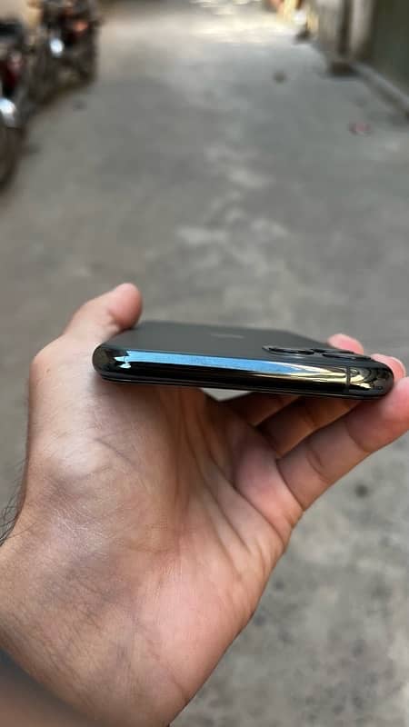 Iphone 11 pro max 64gb (Jv) 4