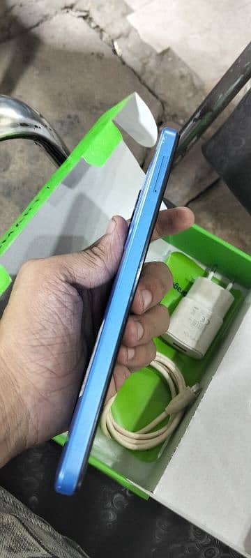 infinix smart 7 HD 2+2 4 /64 tan by 10/9 kadition 3