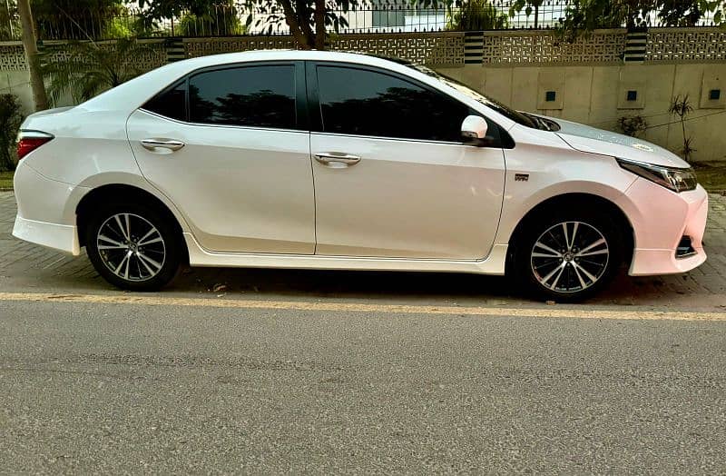 Toyota Altis Grande 2019 3