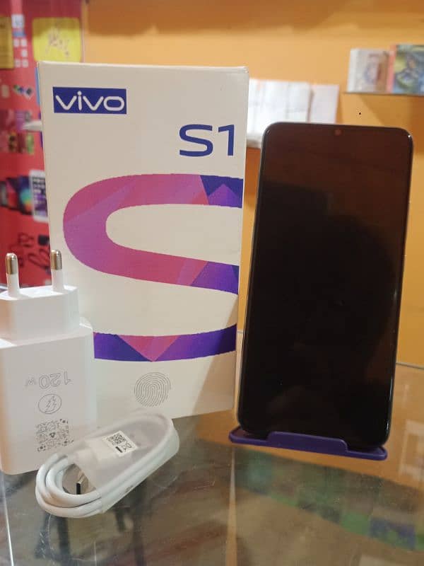 vivo S1 (8/256)Gb ram full new with box and charger lush condition 1