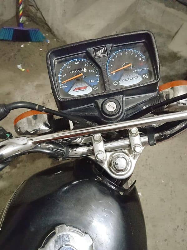 Honda for sale condition 10/8 self start h per battery khrb h 2