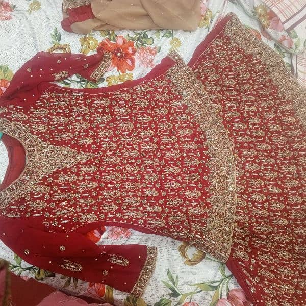 Bridal lehenga sale at very reasonable price. 5