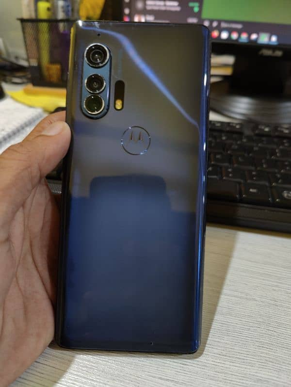 Motorola Edge plus 2020 0