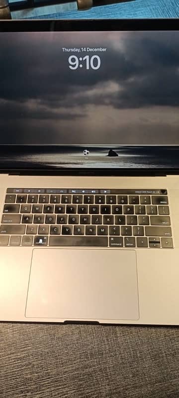 Apple macbook pro2018 0