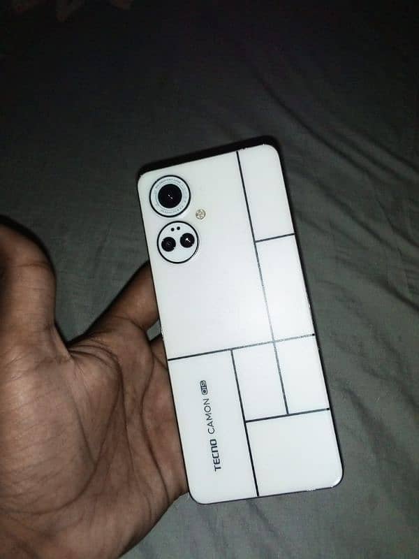 Tecno camon 19 pro Mondrian 4