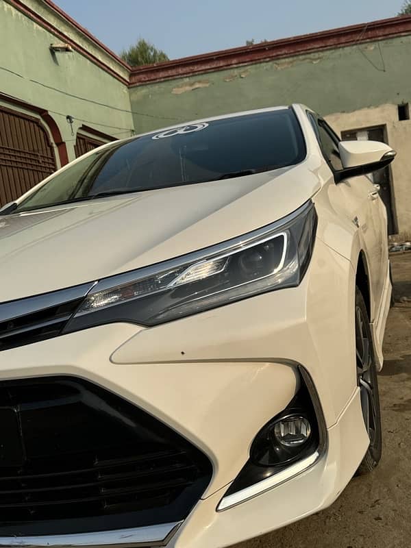 Toyota Altis Grande 2022 4