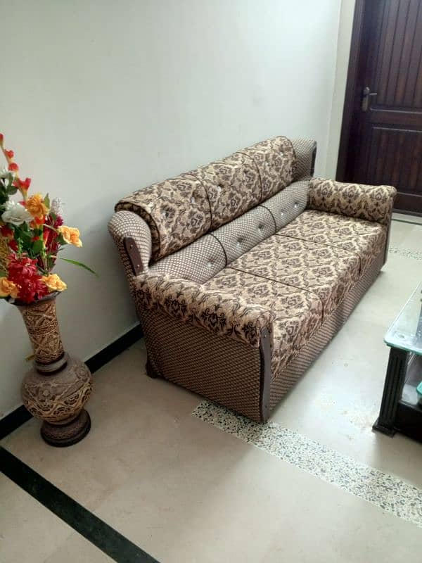 5 seater sofa for urgent sale 3