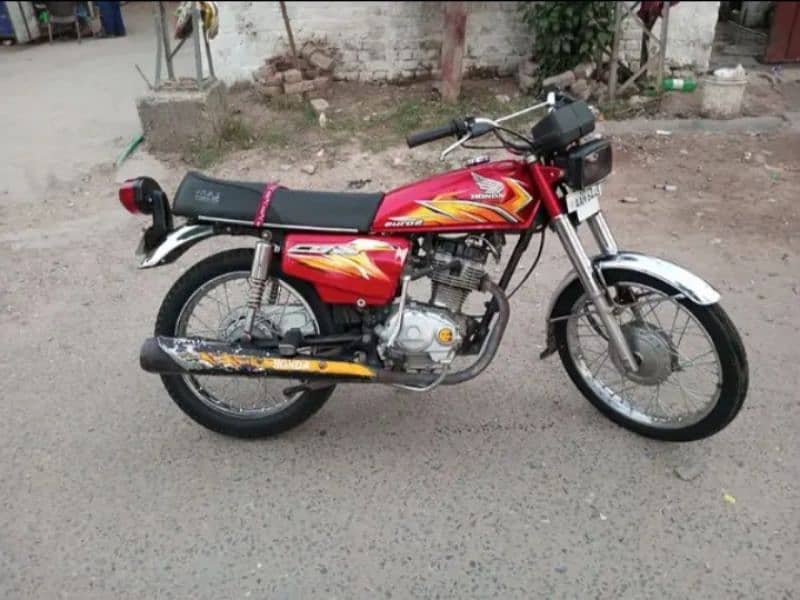 Honda 125 hai jis bhai ny lana hai wo Bhai rabata karen 6